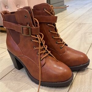 Adriana New York Brown Lace Up Boots